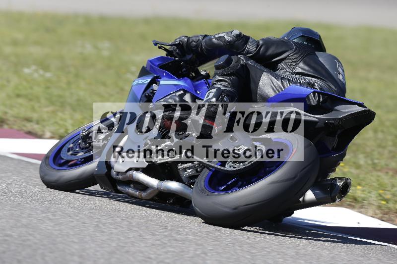 Archiv-2025/48 25.08.2025 Cornu Master School ADR/rot-rouge/349